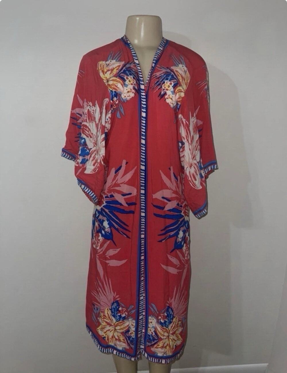 Flying Tomato women’s Rayon Kimono Robe S/M tropical Floral Red Multi-Color